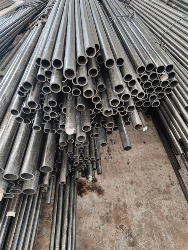 百色精密光亮无缝钢管厂